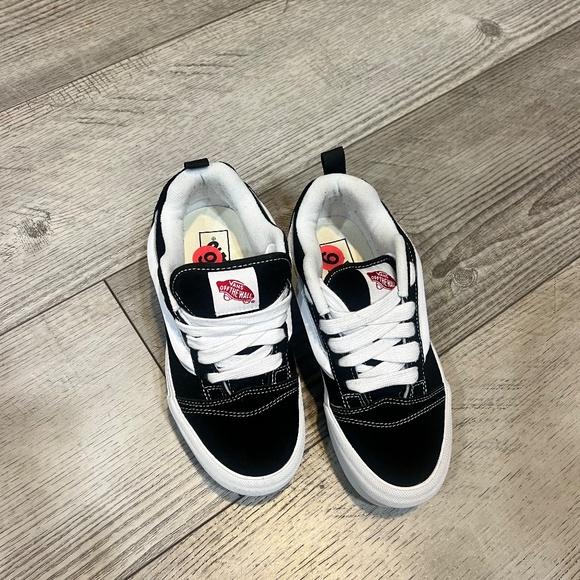 Vans Black and White Knu Stack unisex US Mens 6 Women 7.5 - Picture 4 of 6